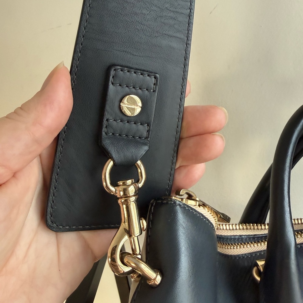 Chloe Baylee Bicolor Leather Two way Hand Bag - Picture 4 of 16